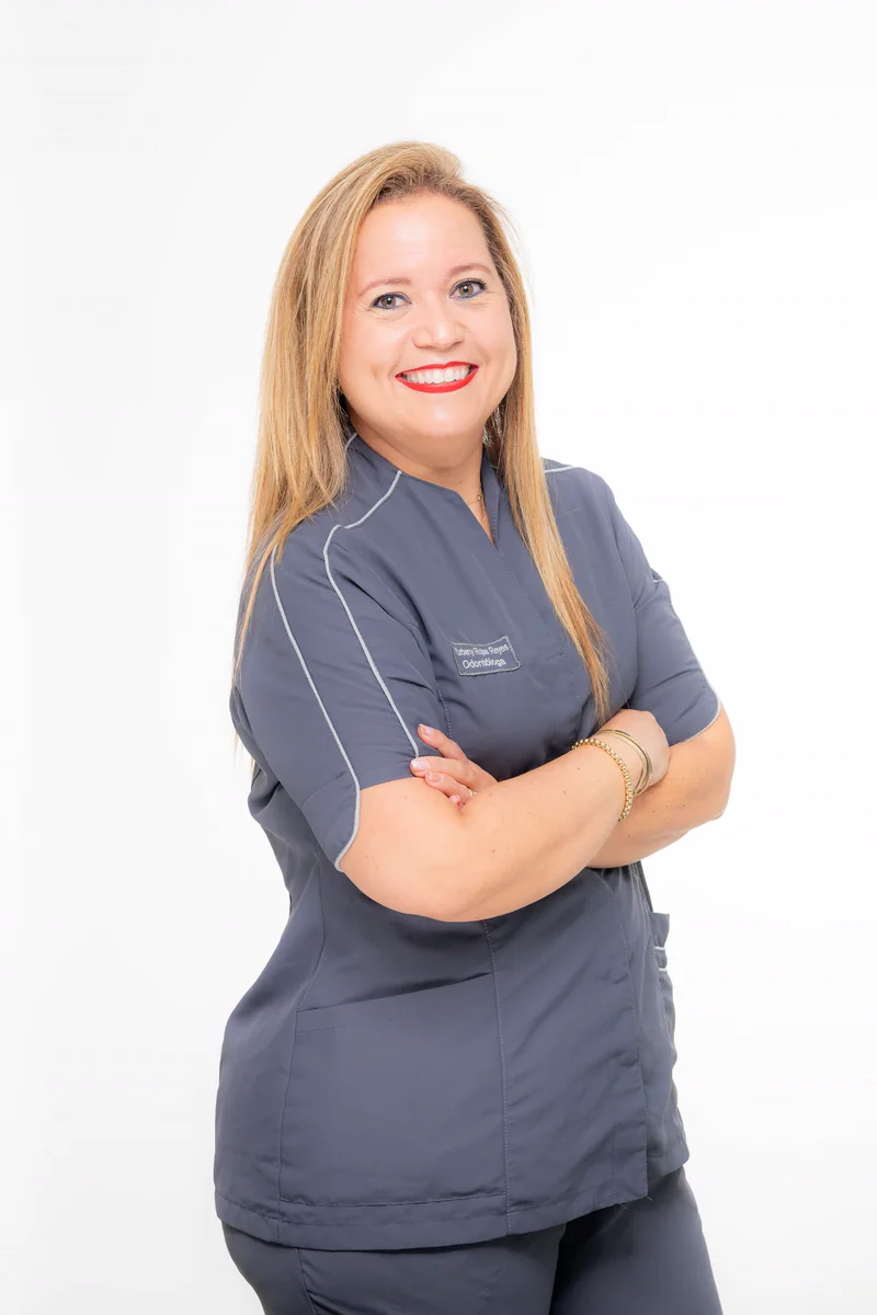 Od. Yurbeny Elena Rojas Reyes, odontóloga en Soludental